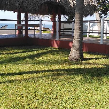 Villa Tortugas Monterrico Exterior photo